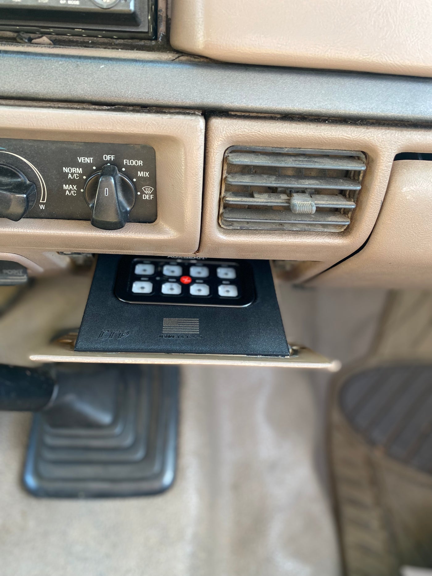 OBS Ford - BRONCO / F-Series - AUX BEAM Ash Tray Bracket
